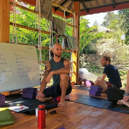 True Nature Chiang Mai - Yoga & Meditation Homestay Retreat Exteriör bild