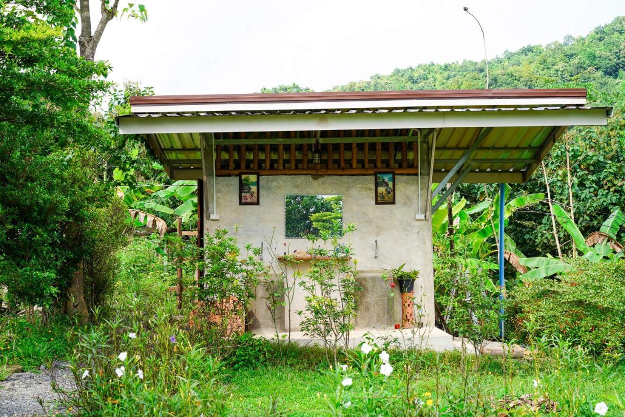 True Nature Chiang Mai - Yoga & Meditation Homestay Retreat Exteriör bild